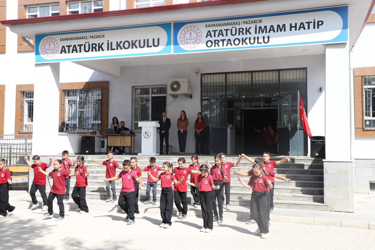 pazarcikmuft's tweet photo. 📚 İLÇE MÜFTÜSÜ UŞAK, İLKÖĞRETİM HAFTASI PROGRAMINA KATILDI

İlköğretim Haftası kapsamında Atatürk İlkokulunda düzenlenen programa Kaymakamımız Sayın Ökkeş Safa TÜRKOĞLU, Belediye Başkanı Sayın Haydar İKİZER, İlçe Müftümüz Ali Osman UŞAK ile kurum amirleri katıldı.
@aliosmanusak https://t.co/mmosNcgpj5