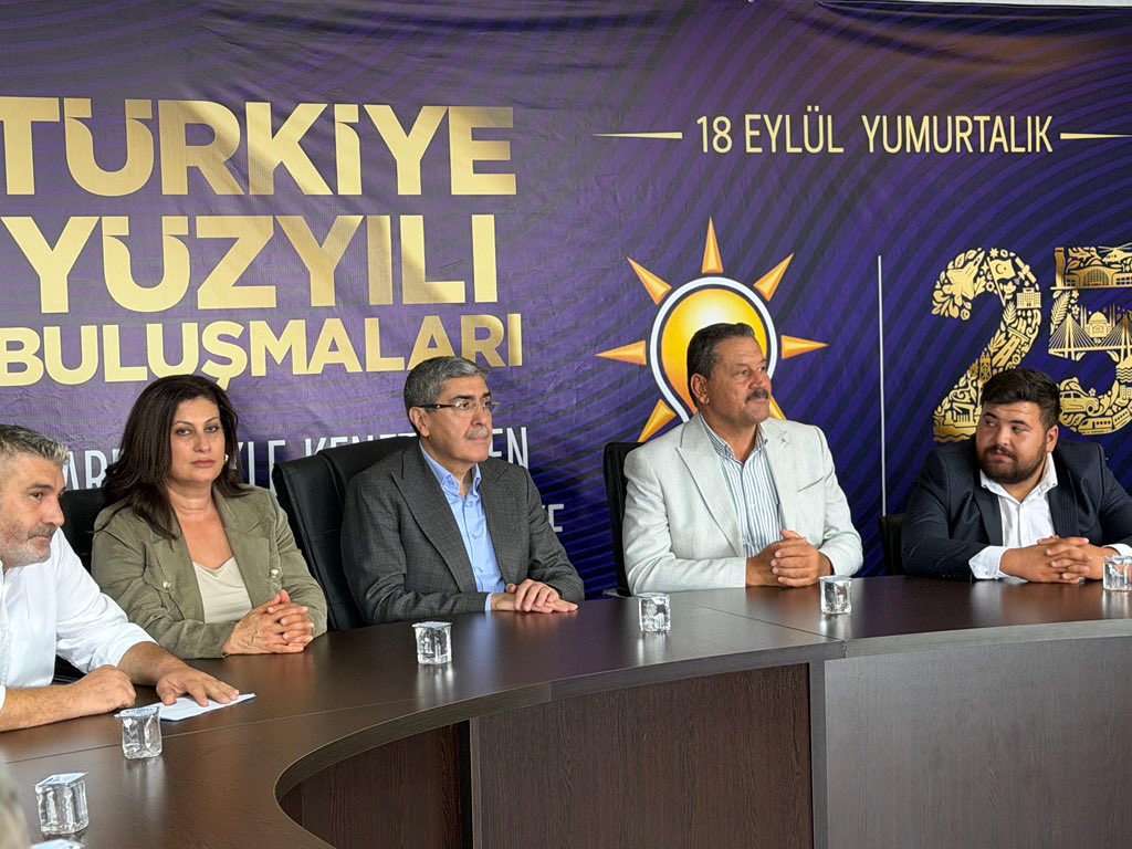 EyupOzkececi's tweet photo. 📍AK Parti Yumurtalık İlçe Başkanlığı

AK Parti Yumurtalık İlçe Başkanlığımızda üç kademe başkanlarımızla bir araya gelerek ilçemize ve çalışmalarımıza dair değerlendirmelerde bulunduk.

Nazik ev sahiplikleri ve kıymetli katkıları için teşekkür ediyor, teşkilatımıza çalışmalarında muvaffakiyetler diliyorum.

@BeytullahKilli 
@OznurK33857 
@GorkemKara001 
@akpartiyumurtlk