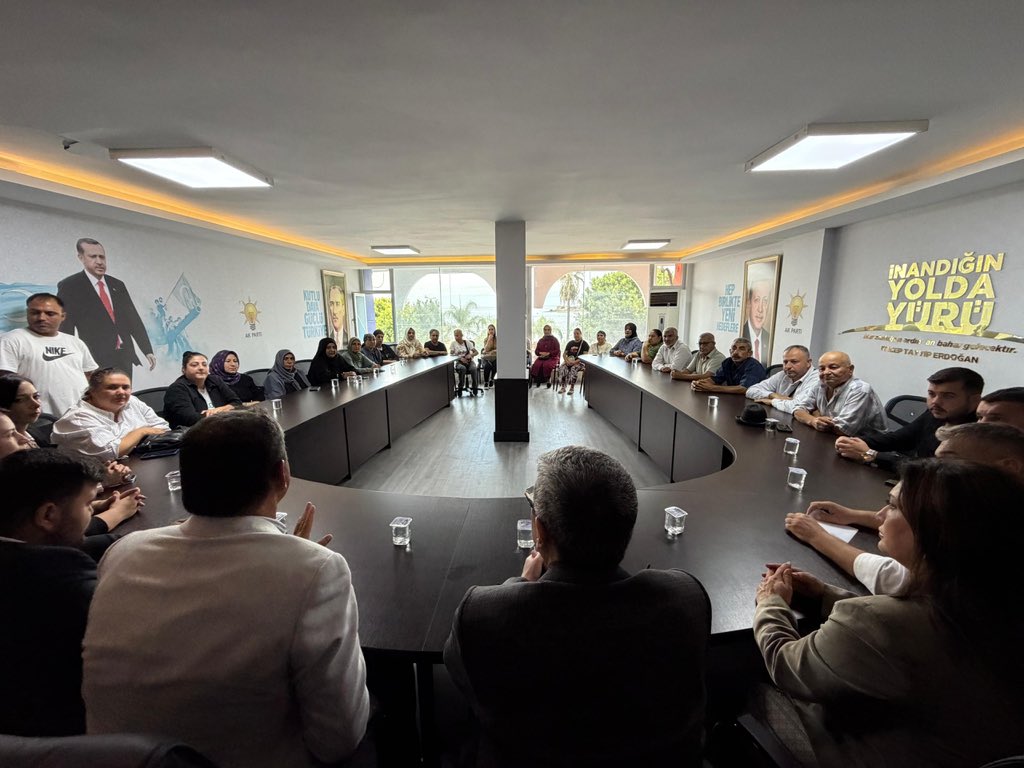 EyupOzkececi's tweet photo. 📍AK Parti Yumurtalık İlçe Başkanlığı

AK Parti Yumurtalık İlçe Başkanlığımızda üç kademe başkanlarımızla bir araya gelerek ilçemize ve çalışmalarımıza dair değerlendirmelerde bulunduk.

Nazik ev sahiplikleri ve kıymetli katkıları için teşekkür ediyor, teşkilatımıza çalışmalarında muvaffakiyetler diliyorum.

@BeytullahKilli 
@OznurK33857 
@GorkemKara001 
@akpartiyumurtlk