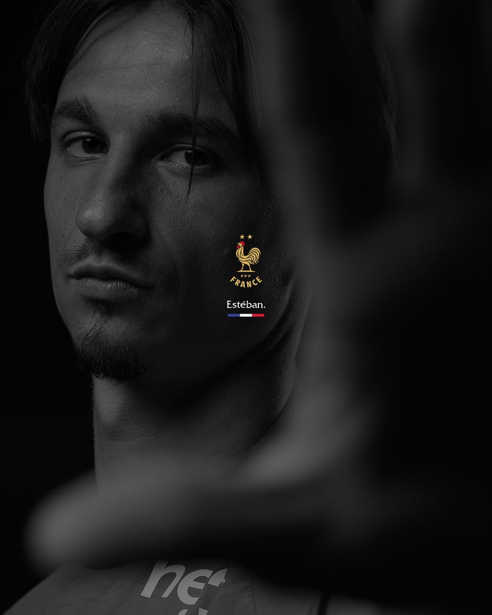 staderennais's tweet photo. 𝗘𝘀𝘁𝗲́' 𝗲𝗻 𝗕𝗹𝗲𝘂 🇫🇷

Brillant depuis son arrivée en Rouge et Noir, Estéban Lepaul est appelé en Équipe de France par Zinédine Zidane. Symbole du travail acharné, d'une volonté à toute épreuve, l'attaquant poursuit son irrésistible ascension ⛰️

Fiers de toi Esté' 😮‍💨 https://t.co/dA5I1UVIu3