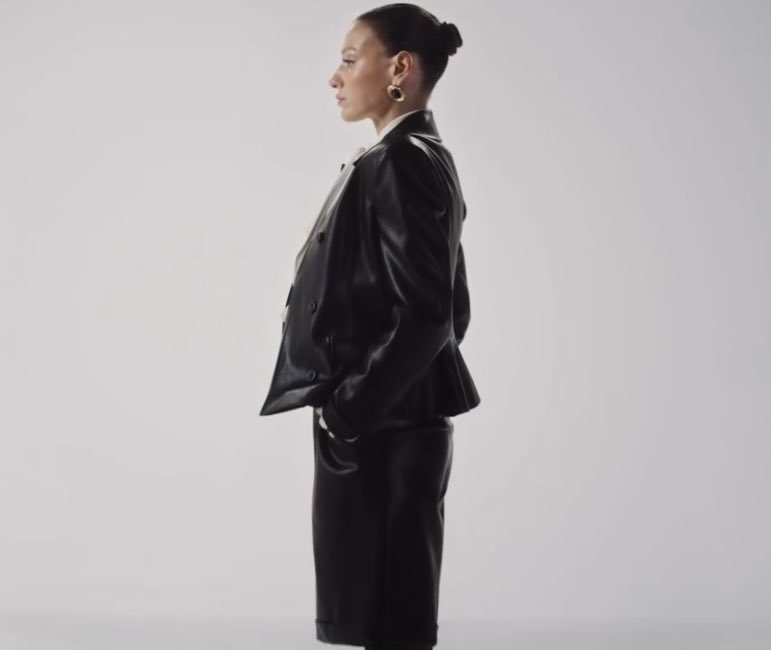 itsversefp's tweet photo. Serving elegance.

#SümeyyeAydoğan https://t.co/VVlug2MSa0
