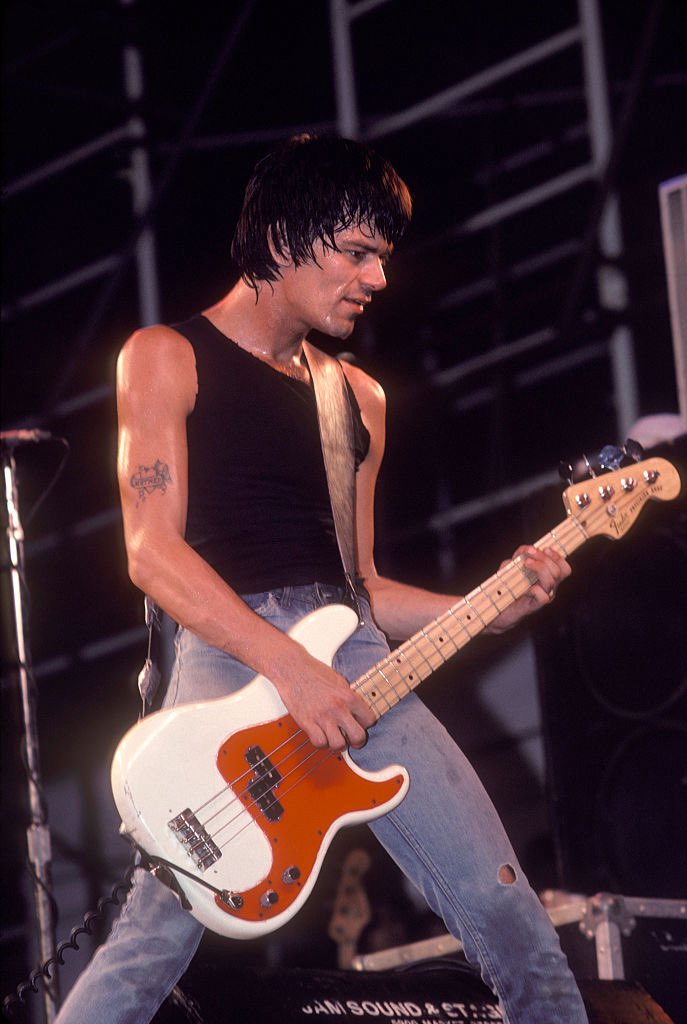 RamonesOfficial's tweet photo. Remembering Dee Dee Ramone on what would have been his 75th birthday today.

Photo by Ebet Roberts. https://t.co/0wWpmgNrNc