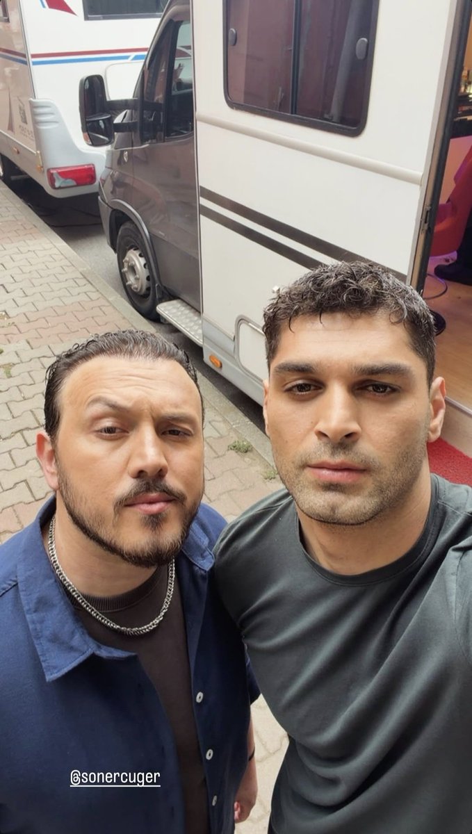 cemsokutofc's tweet photo. 🆕| #CemSöküt Instagram hesabından yeni hikaye paylaşımları.  

 #AltıÜstüİstanbul | #Csfc https://t.co/5ZeL3jidCG