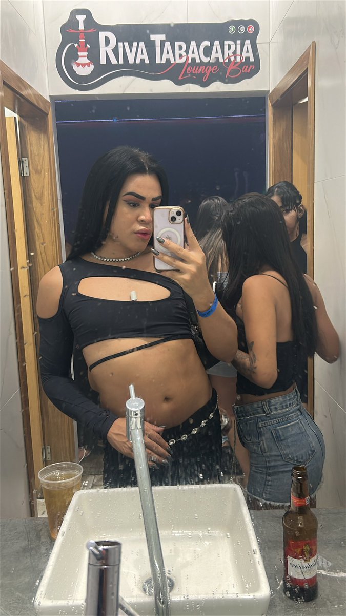 felioncek's tweet photo. A noite foi uma loucura 🥳🥳💃🏻 https://t.co/TjXrNwRD4v