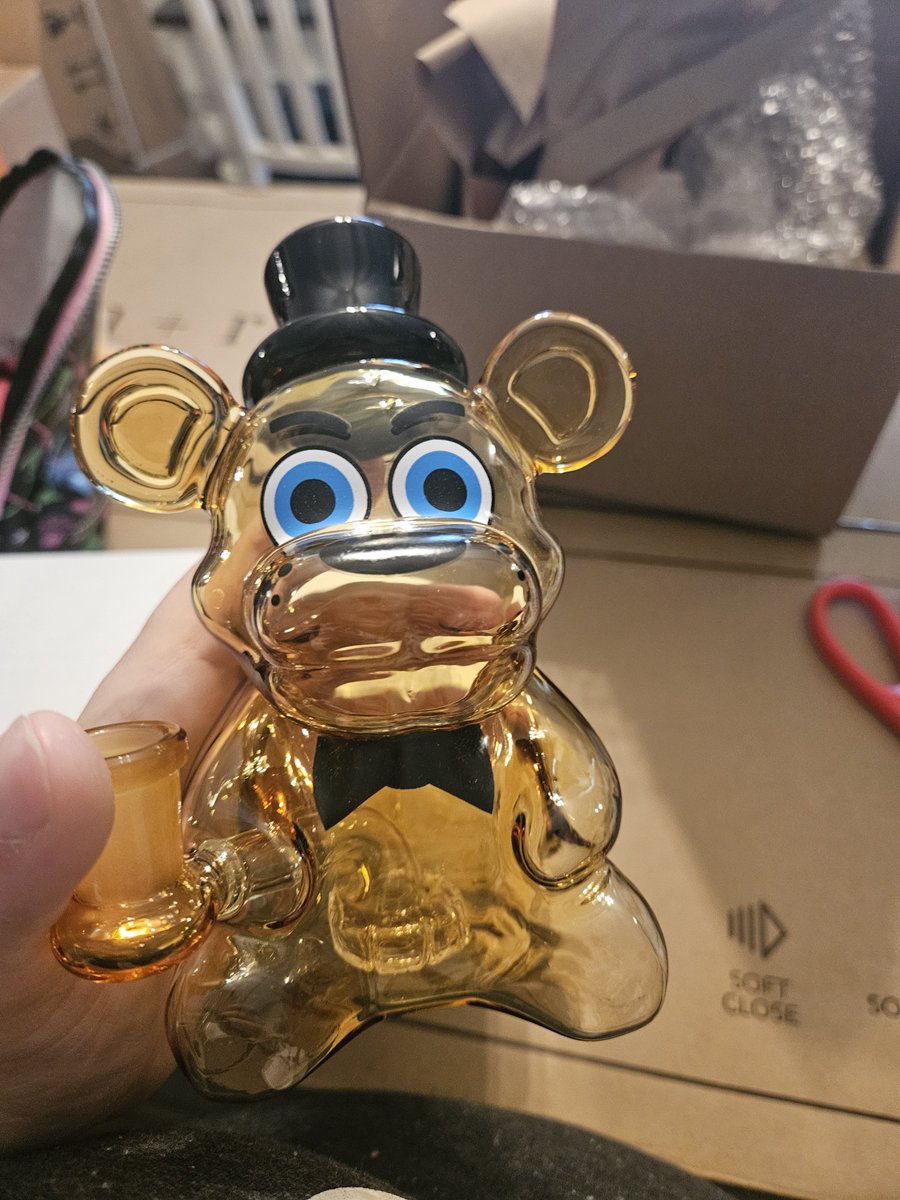 SketcheeClown's tweet photo. THE FAZBONG. IS HERE https://t.co/cRbxdDrLAe