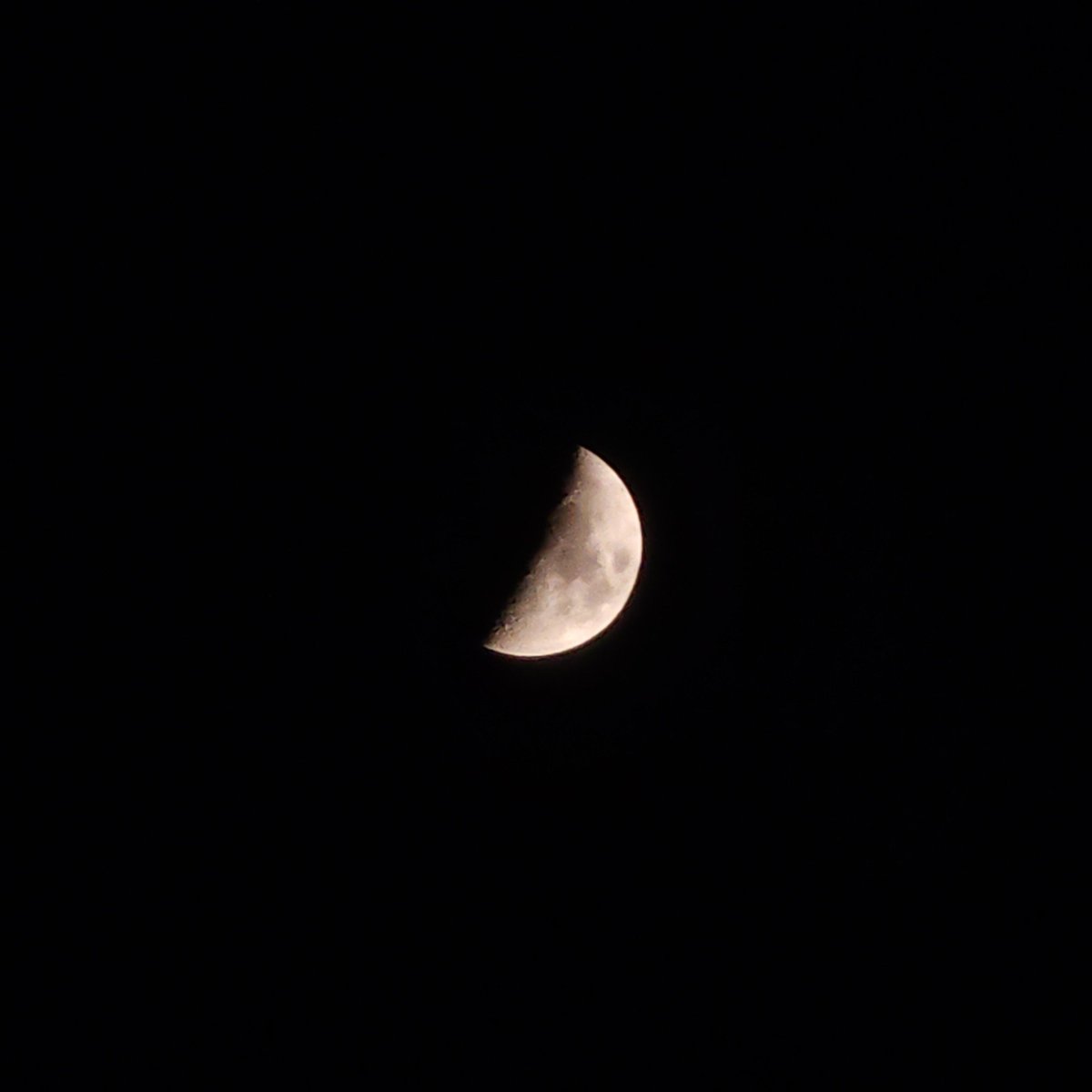 talkingtothemb's tweet photo. 260918🌙 https://t.co/e4ZmdLA3XM