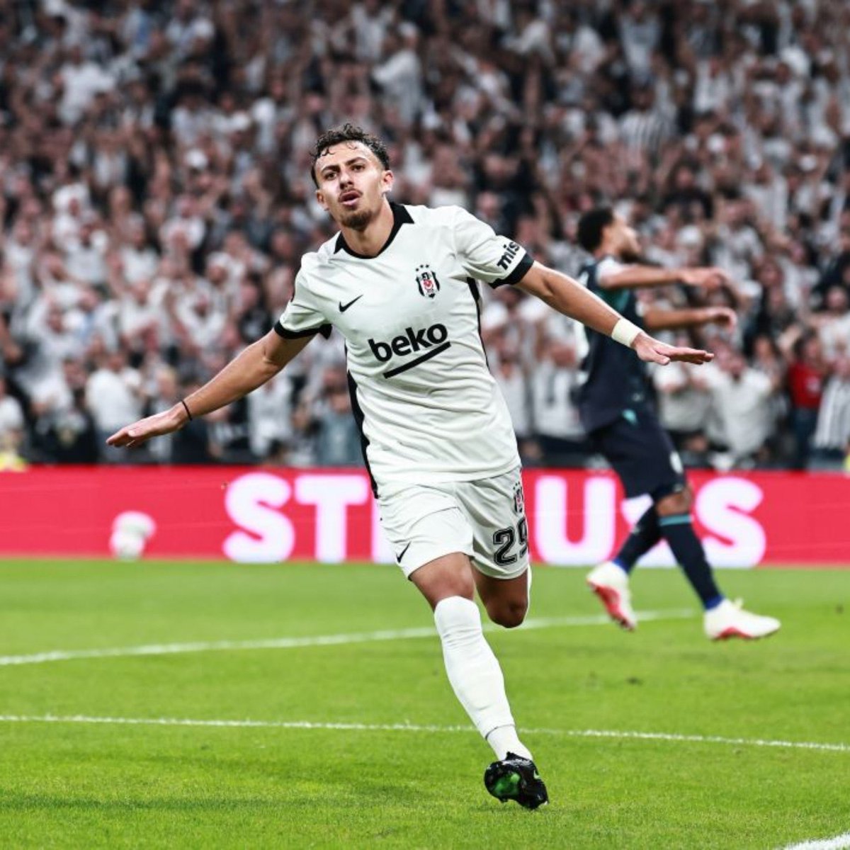 KartalRecord's tweet photo. İlhan Fakılı, Golden Boy Top 100’de! 

Şimdi oy sırası taraftarda. Oylarımız İlhan’a! 

Oy vermek için: https://t.co/6ASsoGrOjs https://t.co/qOft8NCXUF