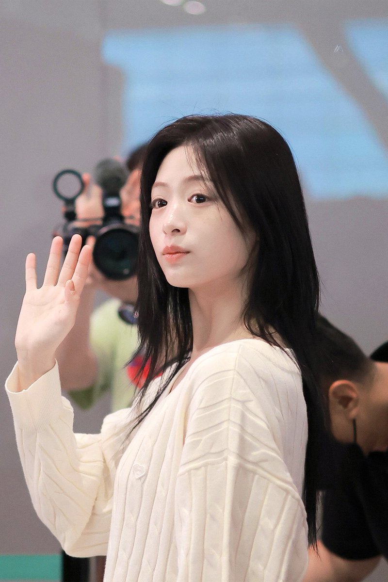 aahyeonnn's tweet photo. 260918 #베이비몬스터 #BABYMONSTER #아현 https://t.co/8Rr9KgpxJO
