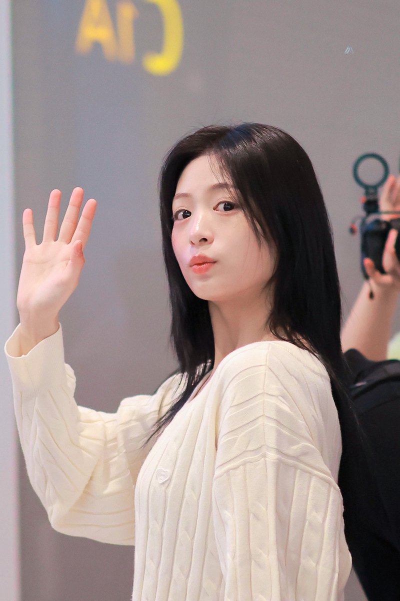 aahyeonnn's tweet photo. 260918 #베이비몬스터 #BABYMONSTER #아현 https://t.co/8Rr9KgpxJO