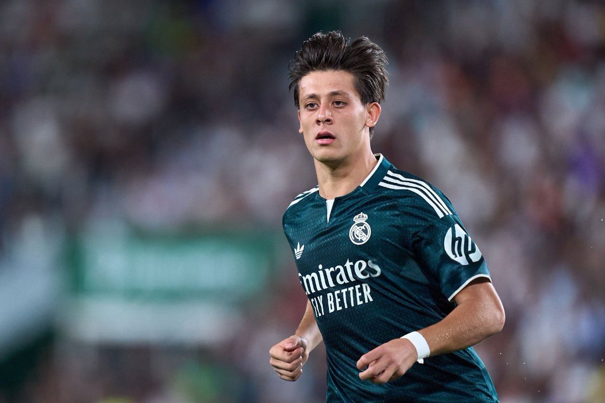 GulerWorld's tweet photo. 📊 | Real Madrid outfield players with most recoveries this season:

23 — Konate (450 mins)
22 — Guler (293 mins)
21 — Bellingham (445 mins)
20 — Cucurella (341 mins)
20 — Vini Jr (508 mins)
19 — Valverde (472 mins) https://t.co/b2lcI3jFES