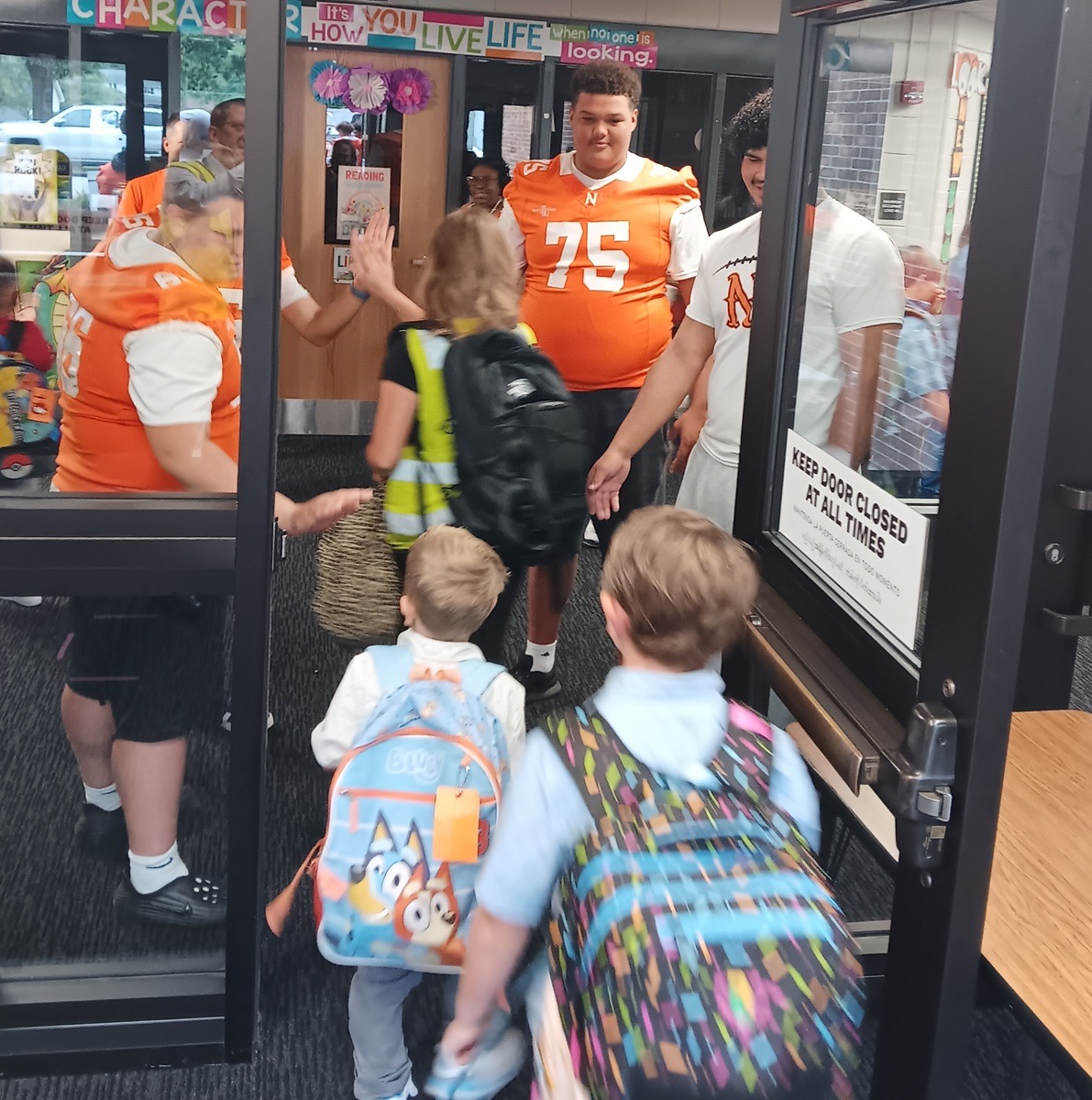 FWCommSchools's tweet photo. It's #FeelGoodFriday, and #ArlingtonSTEM Elementary celebrated homecoming alongside its feeder school, #Northrop, with a spirit week. They were also treated to high-fives as they entered the school today from the football team. #ItStartsWithYourSchools #SchoolsOfSuccess https://t.co/tbCj2lcwJq