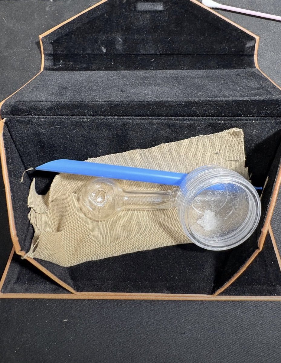 Ryders5p's tweet photo. How do y'all carry your smoking utensils? Looking for ideas https://t.co/U9s8eXjbQK