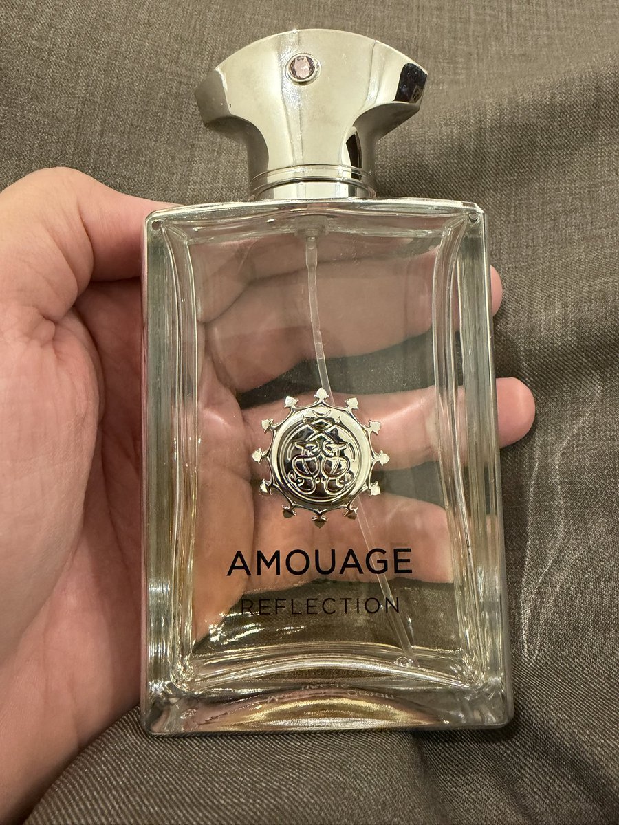 Nlr2024's tweet photo. عطر الصيف المفضل ❤️ https://t.co/KAw0oGx2rj