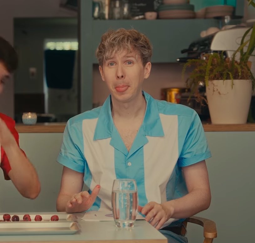 amazinqphol's tweet photo. the saddest blep ive ever seen :((( my poor son he was forced to eat sour cherries when he was 39 :(((((( https://t.co/BrghDrDE3M