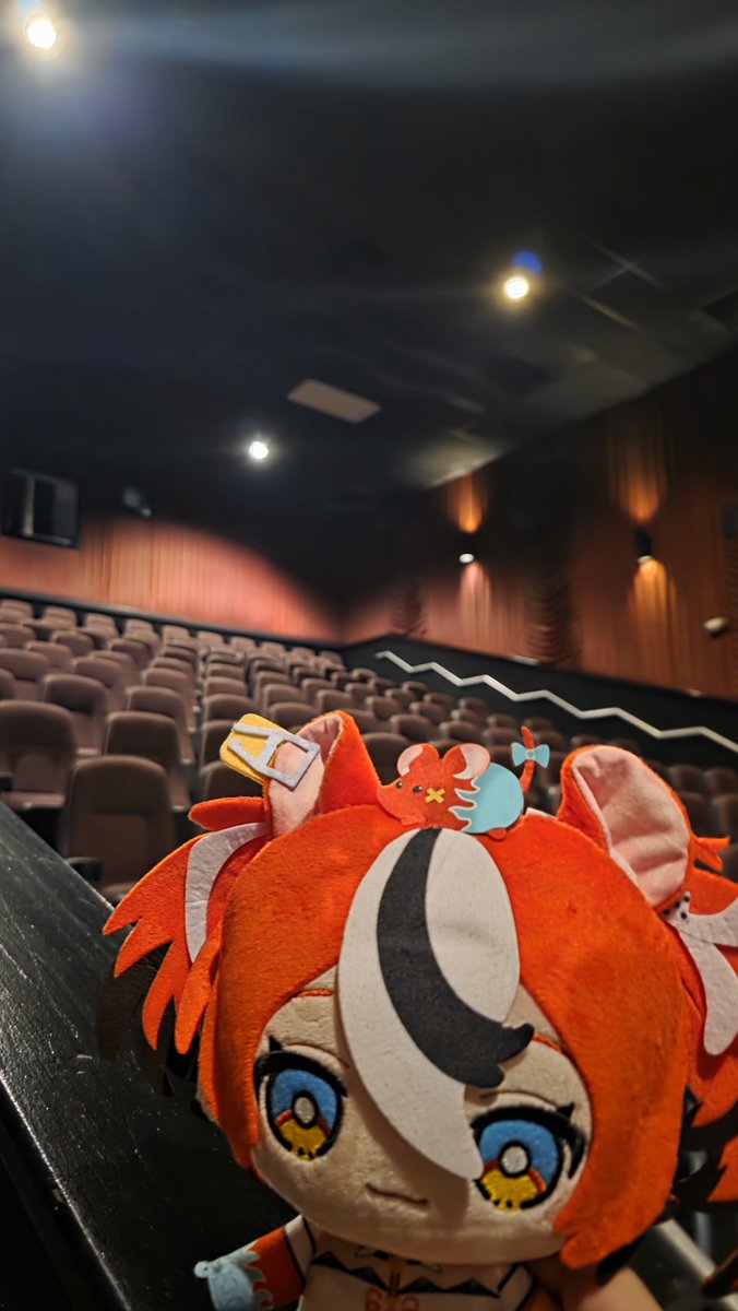 Edword534's tweet photo. Ty bae for renting the entire theater so i can watch resident evil 🥳

I forgot my krobubu https://t.co/n6WKAUxqdq