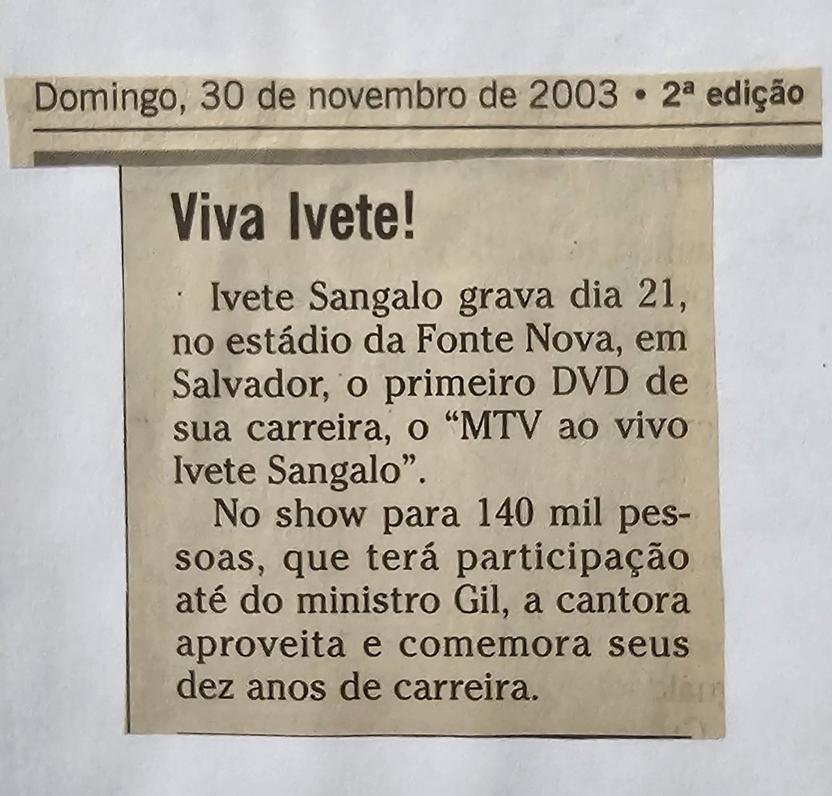 marcelaelaela's tweet photo. Pq os fãs das "cantoras" de hj só conseguem enaltecer suas artistas fazendo revisionismo histórico pra apagar as de gerações anteriores? Insegurança? Não fazem ideia q os estádios antigos cabiam 150k, q a Ivete levava 60k pra um show q era apenas o ensaio pro Maracanã de 2006... https://t.co/X7ta1EDkhm