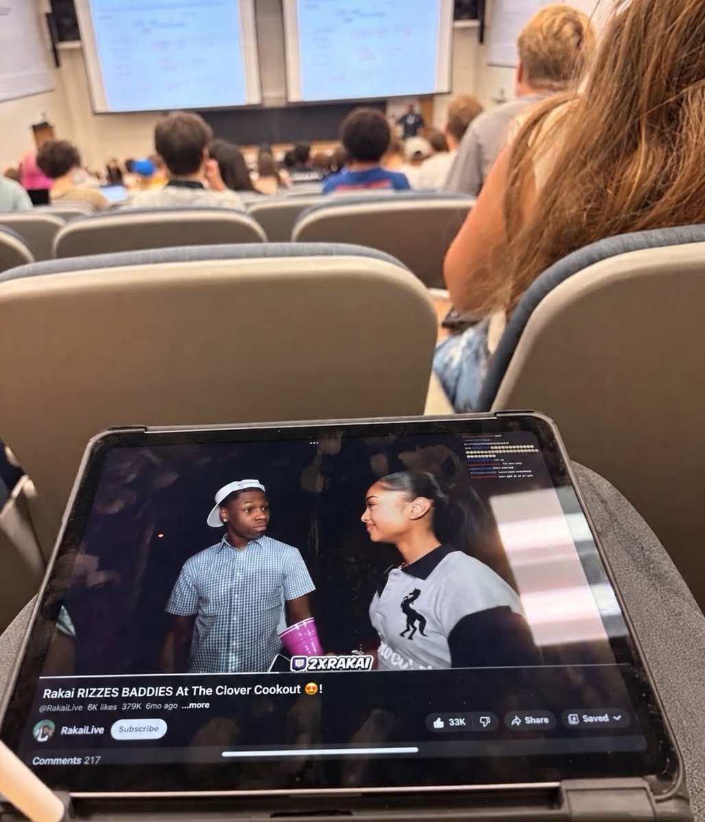 CrossDatStreet's tweet photo. uni student life https://t.co/Xue72FPclb