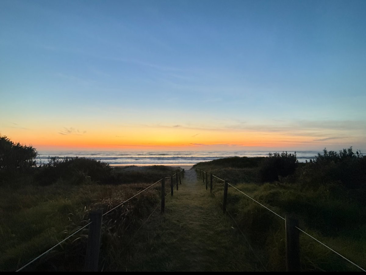 WatchingCryptYo's tweet photo. @EiiKwesiKay This morning… Dawn https://t.co/1GZ8Nv0LQu