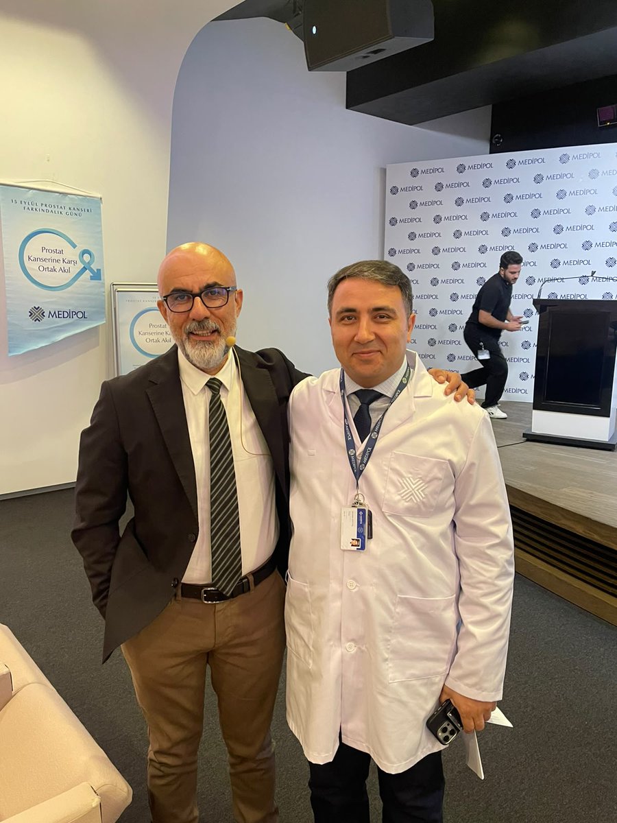 mustafa_soytas's tweet photo. Bu ay prostat kanseri farkındalık ayı.
Prostat kanserinin tanı ve tedavisindeki güncel yaklaşımları, farklı disiplinlerden değerli meslektaşlarımızla birlikte değerlendirdik.

Bilimsel verilerin ve multidisipliner yaklaşımın doğru hasta seçimiyle birleşmesi, kişiselleştirilmiş prostat kanseri tedavisinin temelini oluşturuyor.

Katkı sunan tüm meslektaşlarıma teşekkür ederim.
-----------------------
This month is Prostate Cancer Awareness Month.
We evaluated current approaches to the diagnosis and treatment of prostate cancer together with esteemed colleagues from various disciplines.

The combination of scientific data and a multidisciplinary approach, coupled with proper patient selection, forms the foundation of personalized prostate cancer treatment.

I thank all the colleagues who contributed.

#ProstatKanseri #ProstateCancer #Üroloji #Urology #Üroonkoloji #UroOncology #ProstatSağlığı #KanserTedavisi #MultidisciplinaryCare #PrecisionMedicine #mustafasoytaş #robotikcerrahi