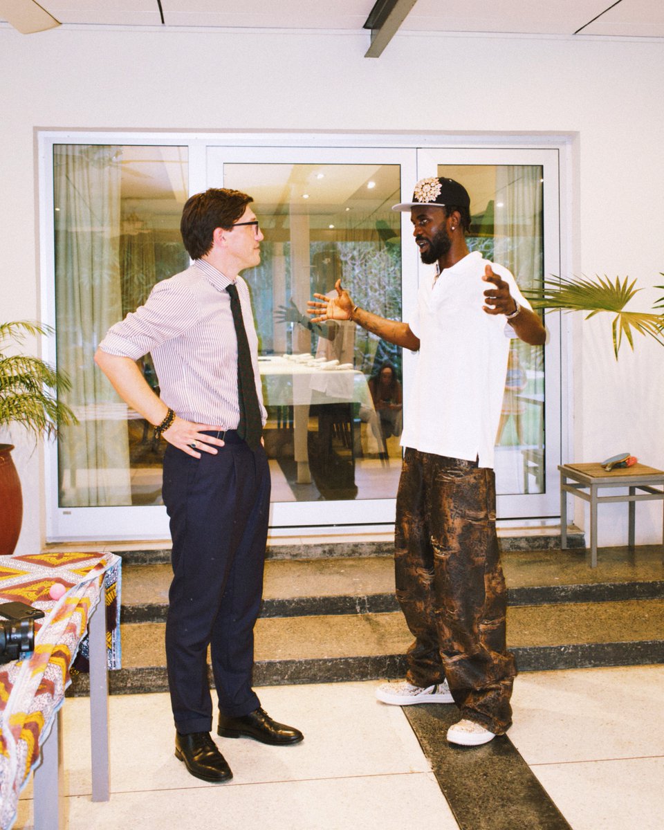 GermanAmbGhana's tweet photo. Imagine @blacksherif_ comes to your house. Sounds like a dream. For me and my family, it was a dream come true. I still remember a cold winter evening in Berlin in 2022 when I first heard Kwaku the Traveller. I was hooked. https://t.co/RInSYXanZB