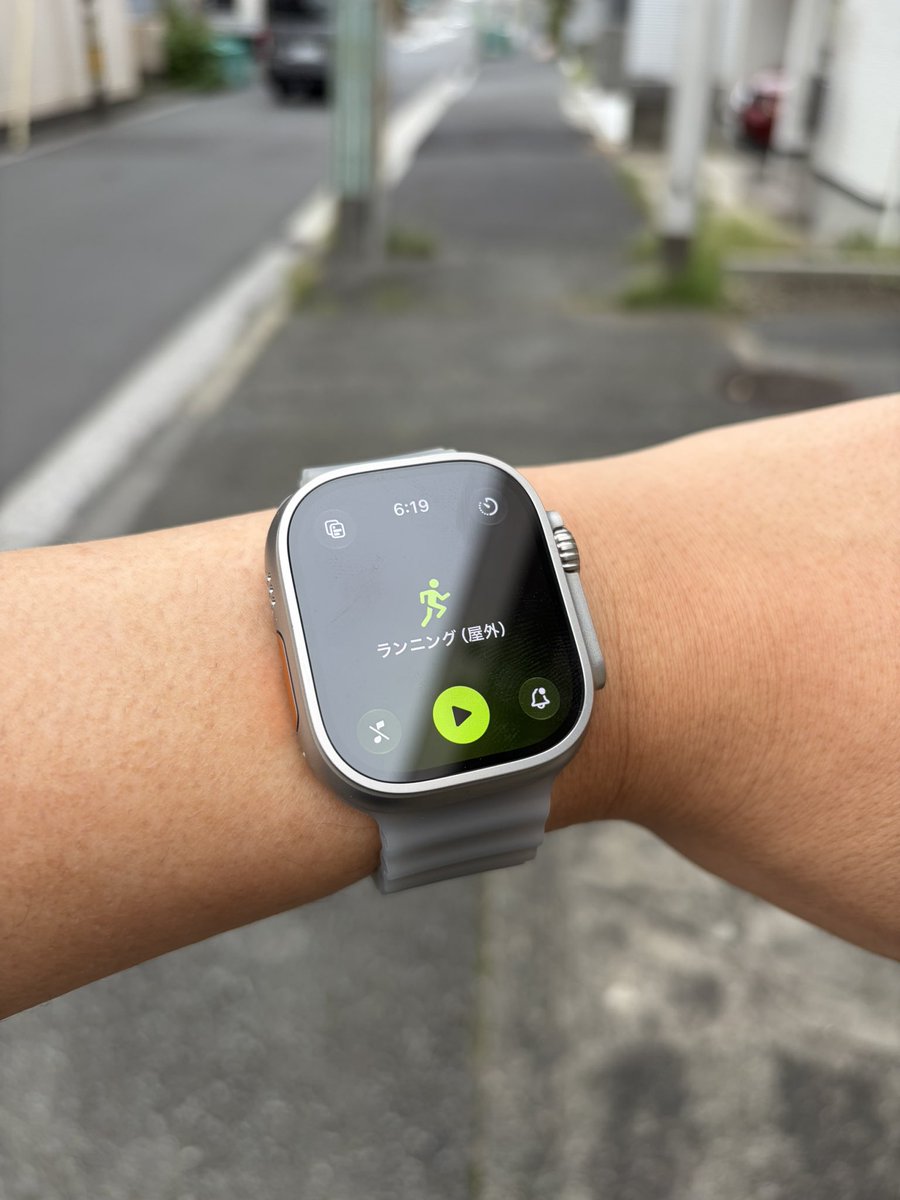 JournalApple's tweet photo. My First Ultra 4 running🏃
トランスルーセントオーシャンバンド、着け心地だいぶ違うなー https://t.co/Lr47pU8E2B