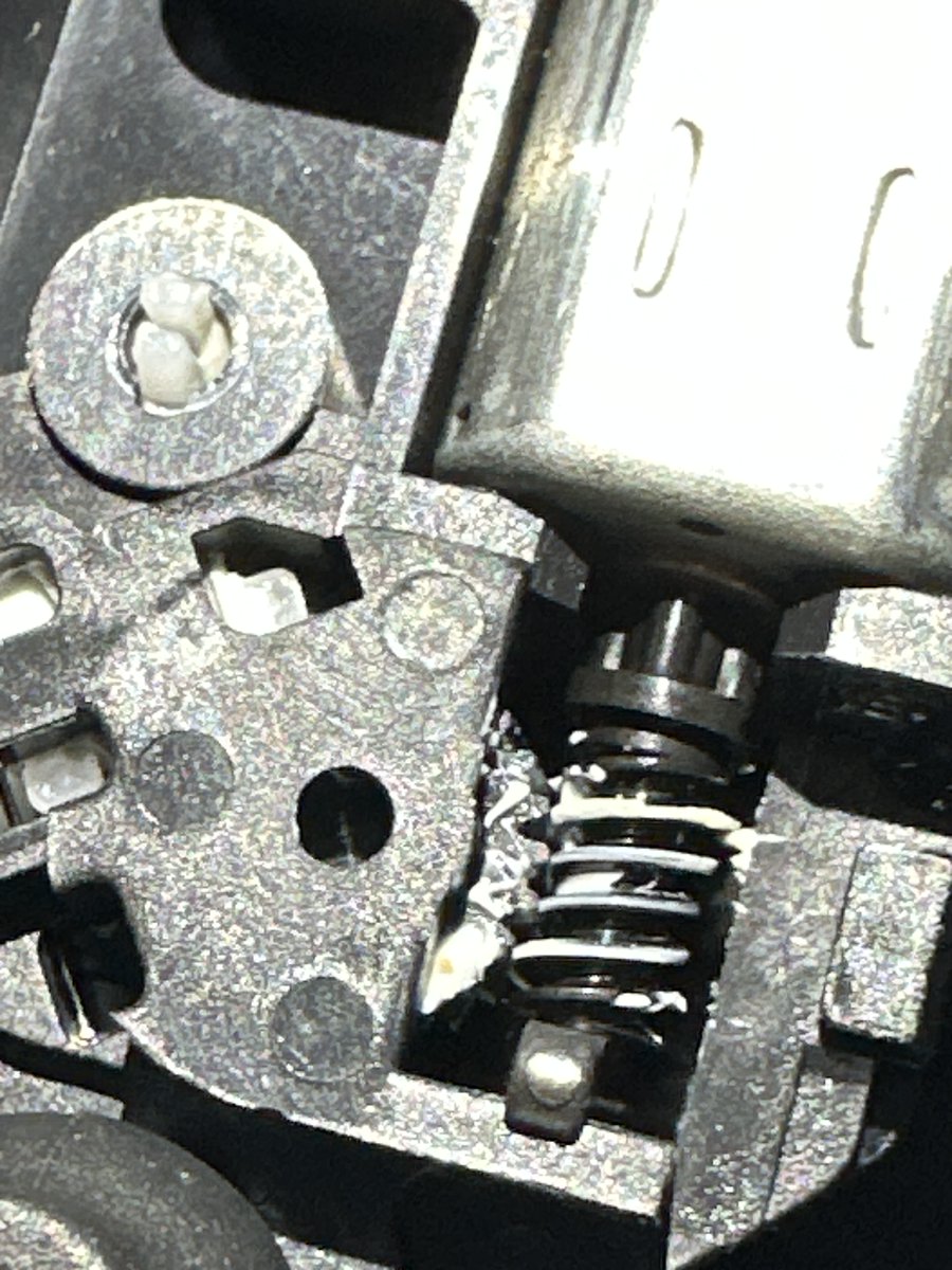 X_eON's tweet photo. @x_Tinkerbella_x gets more crazy, opened up the PS1 and it's the cleanest system I have ever seen, cant believe it's been used more than a handful of times, never seen the laser worm gear without a single fibre and case looks as clean /cleaner than when i've cleaned them with soap/water/brush https://t.co/0LKn1Eiosy