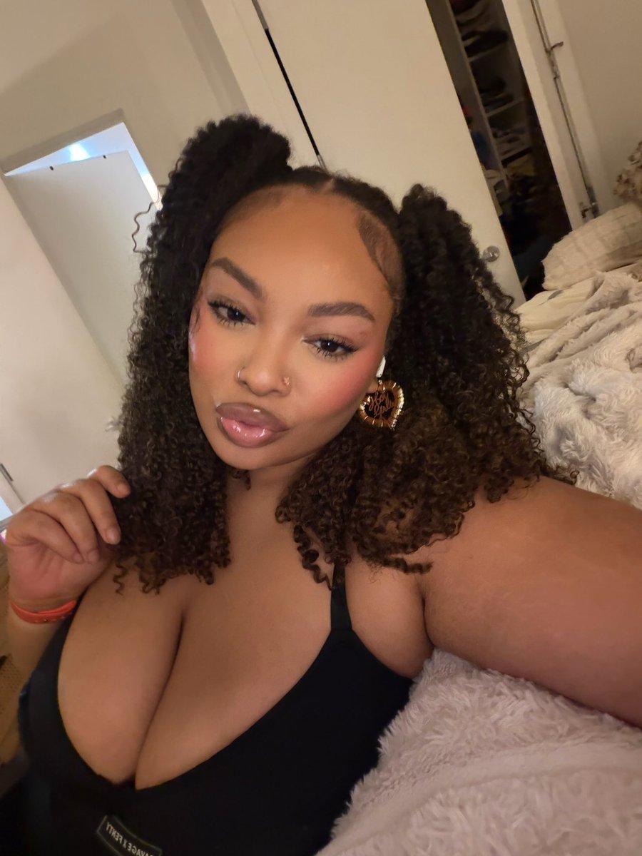 maiyathedon's tweet photo. the face of the girl who dropped the best hip hop project this year 🥰 https://t.co/Ecbax7HXZY