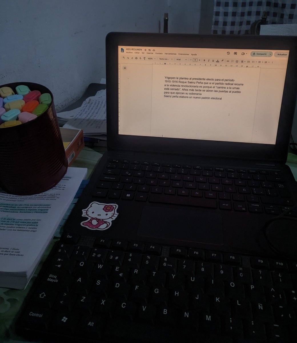 kaditaz7's tweet photo. tratando de aprender a resumir en la pc pq no realmente no llego 🧘🏻‍♀️ https://t.co/R9WOpF6Tqh