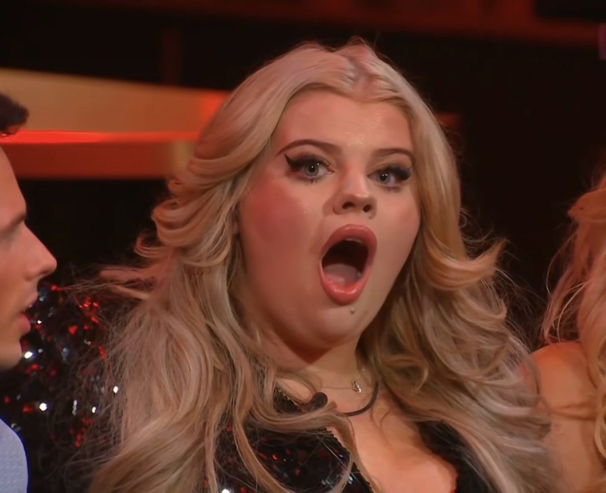 __Anastazia__'s tweet photo. #bbuk

Millie: “I know I’m not gonna win”

*Millie is evicted first*

Also Millie: https://t.co/zgIxNQrgwS