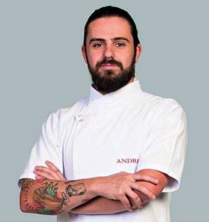 schalkinho1's tweet photo. Minha previsão pra parte final da lista do #masterchef são esses 4 aqui entres outros:

A Raquel já participou da revanche

O Raul não fez o bate papo dessa temporada então acho que tava gravando 

A Heaven eu acho que tem menos chances pois mega bem sucedida

André entrar, leva https://t.co/35OlheX5Hm