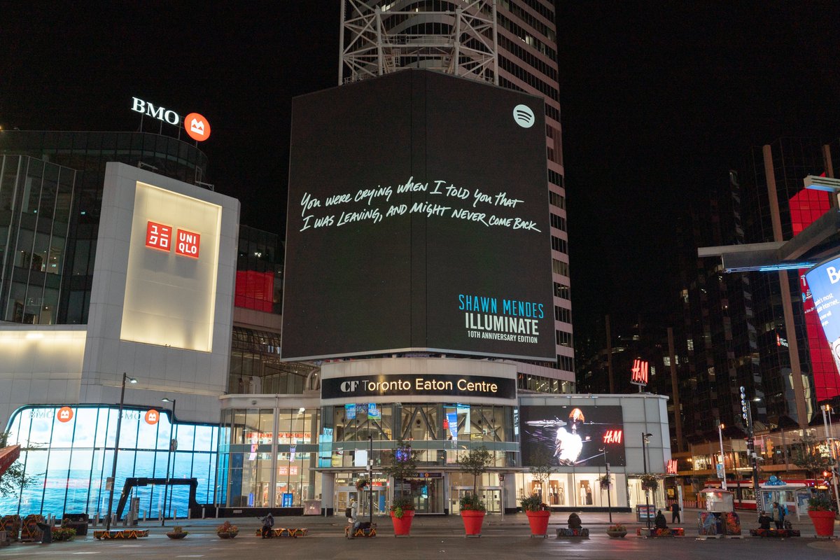 ShawnMendesBRA's tweet photo. 🚨 Outdoor com trechos da letra de “Cold in California”, música não lançada de Shawn Mendes, estão sendo divulgados em Nova York e Toronto 👀 https://t.co/ML9dYxI8cS