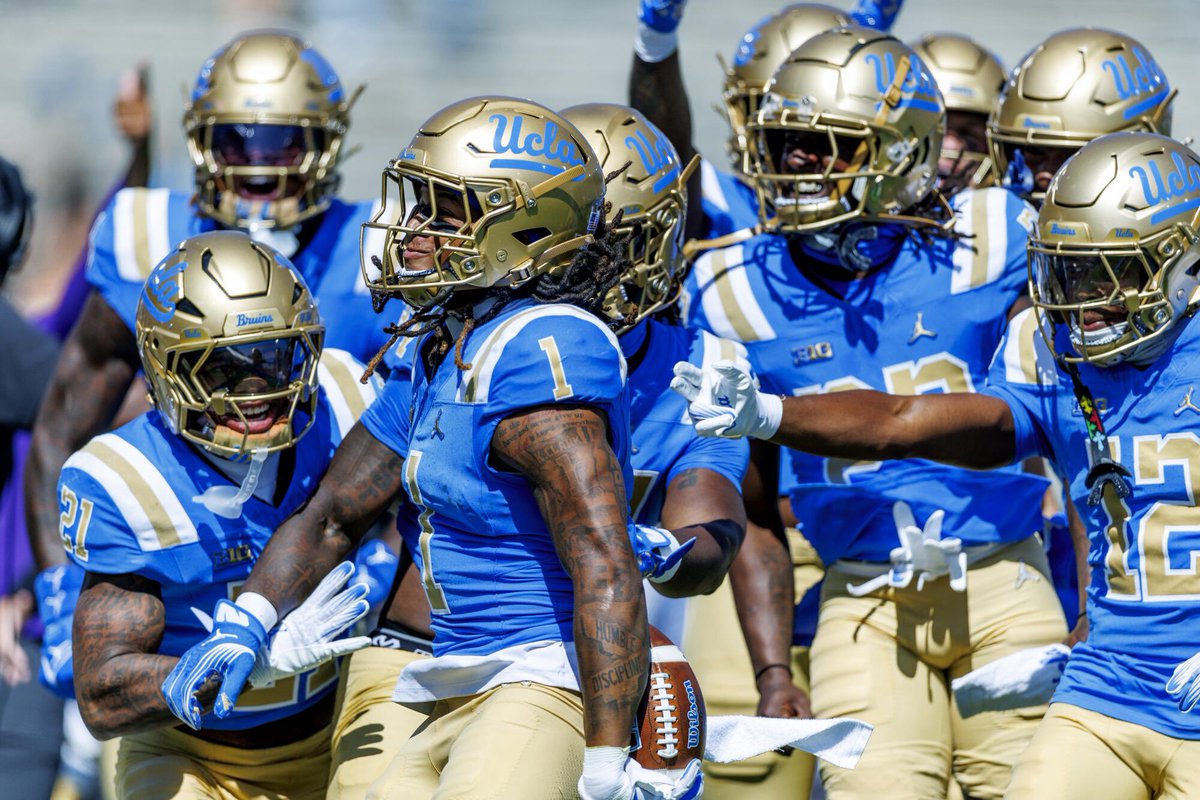 AceynCherry's tweet photo. Extremely Blessed to receive my 2nd D1 offer from @UCLAFootball 
@CoachGabeLynn 
@CoachReed_ 
@Liltwin_84 
@TheCoachJoShow 
@ChadSimmons_ 
@Josh_Scoop 
@RivalsHS 
@samspiegs 
@Rivals https://t.co/kSQ9NOHkfW
