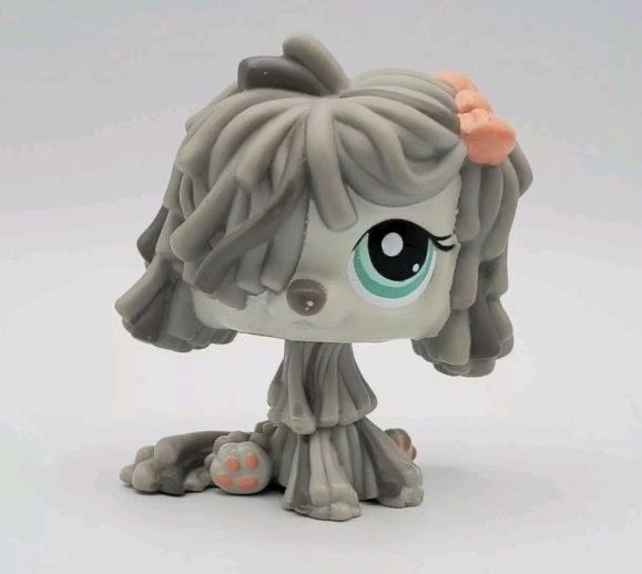 trinkyswinky's tweet photo. LPS mold that deserves more credit: komondor puppy 🥺 https://t.co/BLthF48LkZ