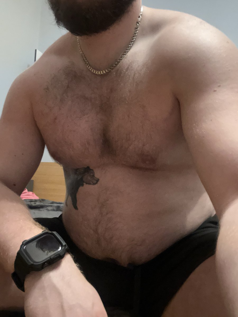 _chamil_pl's tweet photo. Sooo apparently I have to post here, so here are some thirst traps 🐻

#gaybear #beefy #fridaytitties https://t.co/bPsJE7JHKG