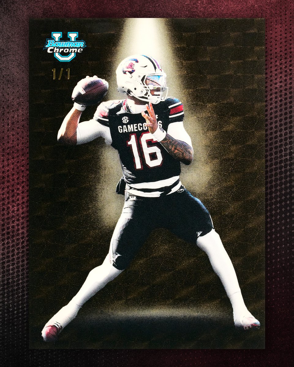 Topps's tweet photo. College Football 'Spotlights' cards are coming in Bowman Football 👀 https://t.co/AdyQkbRheo