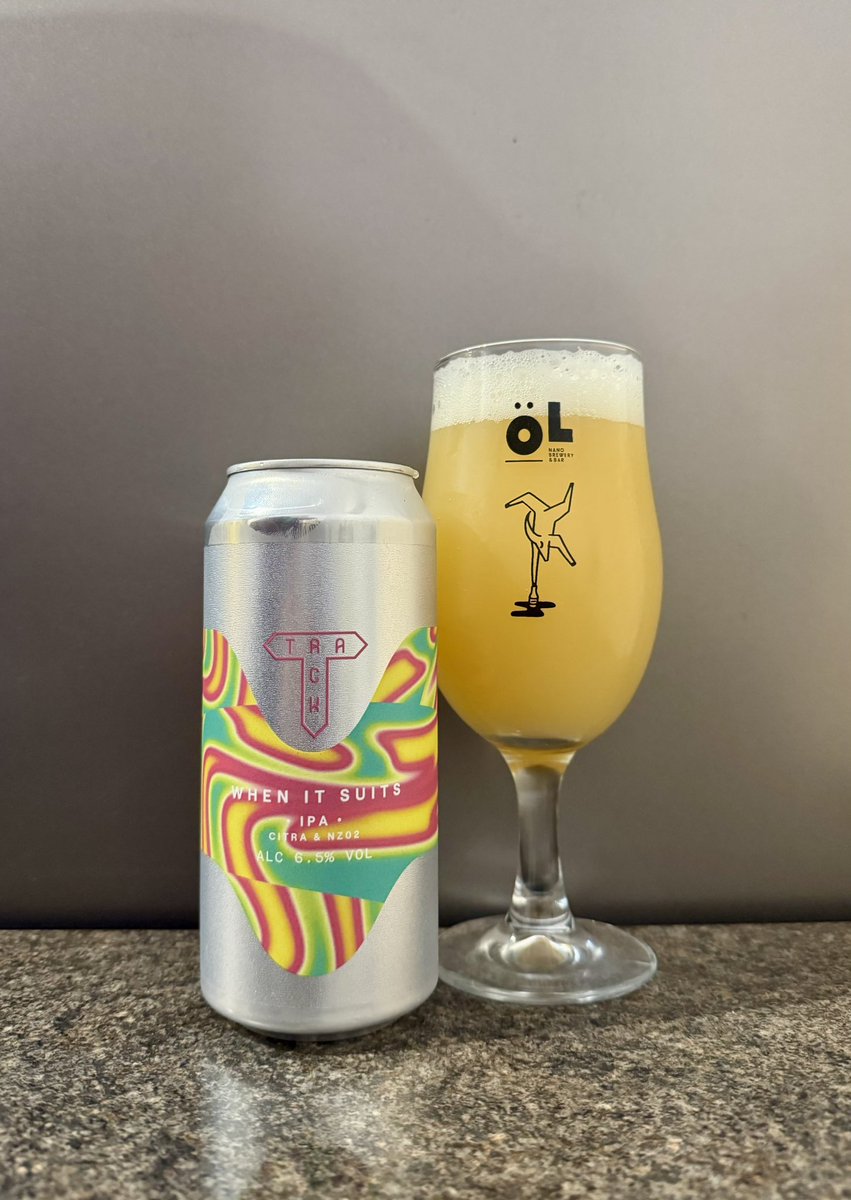 _timwiddowson's tweet photo. Further Friday evening scoops … Absolutely adore #TrackBrewing … Another couple of belting pale ales here. Picked up from the superb taproom on a trip north to MCR a few weeks ago. https://t.co/zxpwVNBBSf