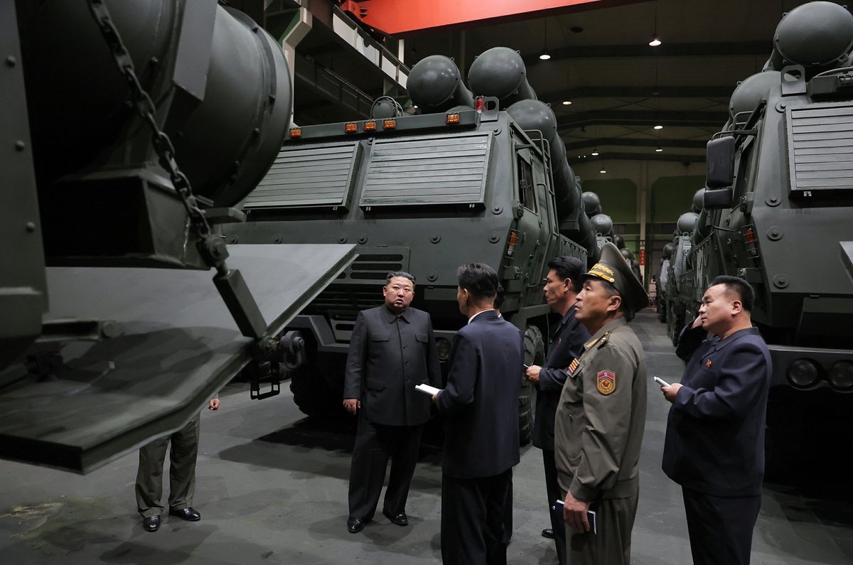 KPA_bot's tweet photo. 金正恩総書記が9月16〜18日に重要軍需工業企業所の生産実態を視察。金正恩総書記は党中央軍事委員会が下達した膨大な計画が成果を上げてひとつひとつ実行されていることに大満足の意を表した。 https://t.co/oKmD5ZBpK8