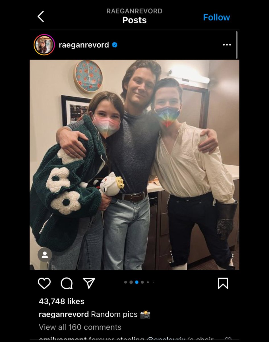 solecitoomega's tweet photo. im currently re-watching young sheldon and i totally forgot that the actor for missy cooper was a dsmp fan 😭 https://t.co/kuBjtIU2T1