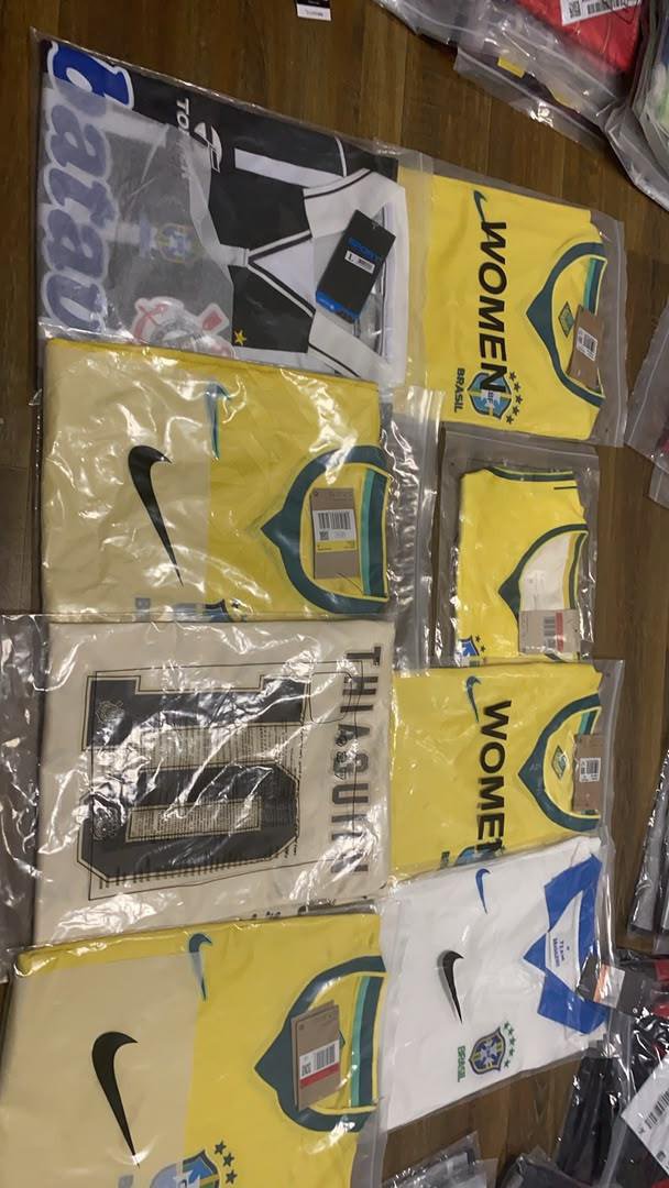 Lilyfornecer's tweet photo. 🚨 ATENÇÃO, TORCEDORES! 🚨

Quer uma camisa de futebol bonita e barata? 🇨🇳⚽

🔥 Camisas tailandesas premium por apenas US$ 9!
📦 Envio seguro pela Remessa Conforme LZ
⚡ Estoque limitado, não perca!

🔗 Entre agora no grupo:
https://t.co/EwQIsiZ31T https://t.co/vzi5MuICJL