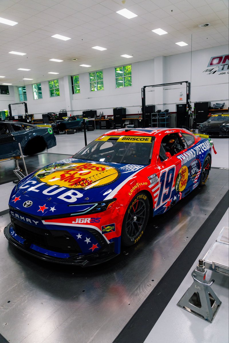 JoeGibbsRacing tweet picture