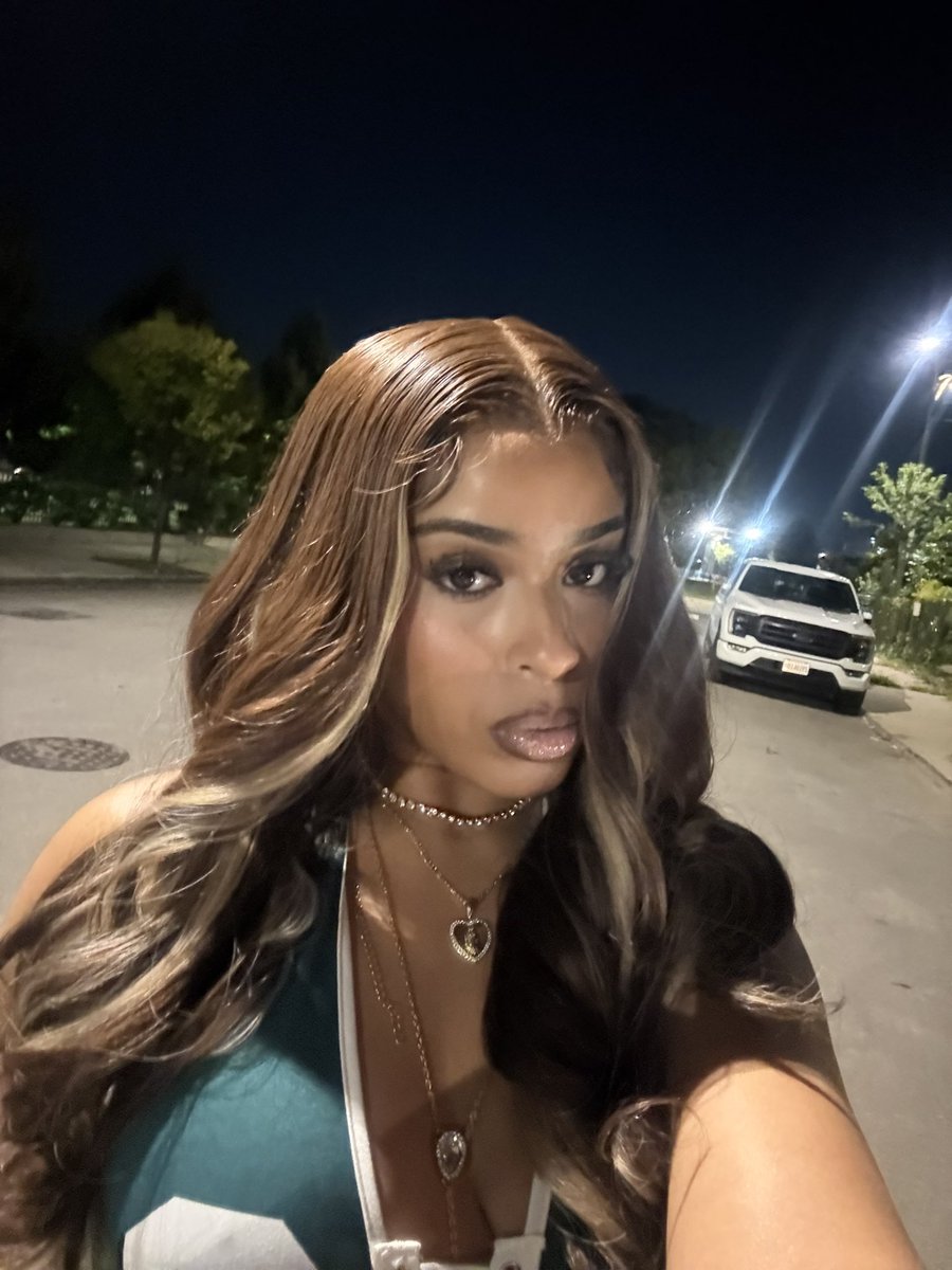 lavishladylexi's tweet photo. 5 ⭐️, Hot Shot, Top Notch 🤟🏽 https://t.co/uabVhtrlnh