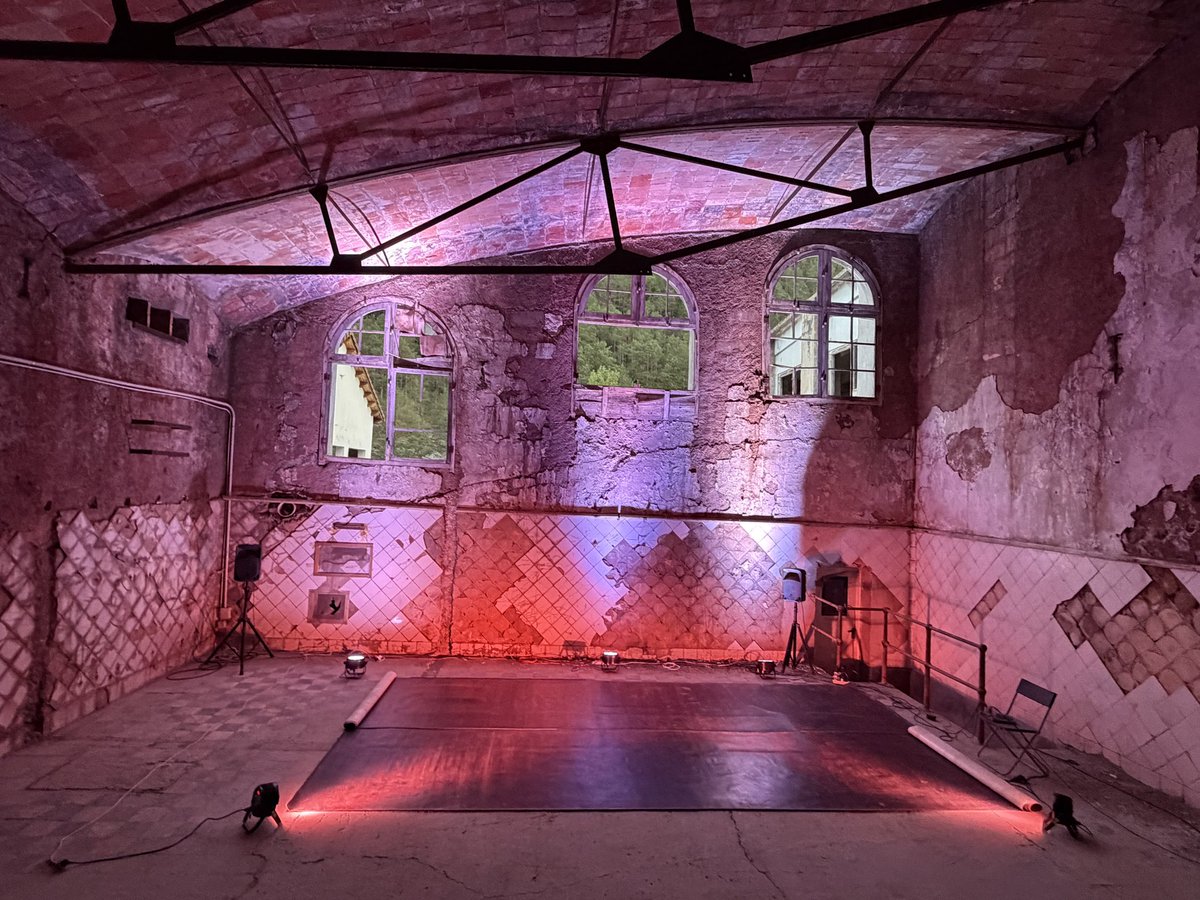 OffPep's tweet photo. Dissabte 19 de setembre tindrà lloc una nova edició de KonventCiment al @museuciment, amb les entrades exhaurides.

Proposta que integra cultura, territori i memòria, i contribueix a posar en valor, revisar i visualitzar el patrimoni industrial.
Konvent @puntzero https://t.co/JXDTsrq021