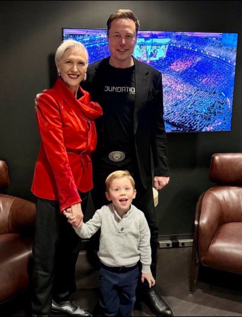 DAVID_REG_ALVES's tweet photo. Elon Musk has repeatedly said he wouldn’t be where he is today without the support of his mother, Maye Musk.

Behind every great person is often someone who believed in them first.

Do you admire Elon &amp; Maye Musk?

A) Absolutely ❤️
B) Never 👎 https://t.co/ah8WGXGpZE