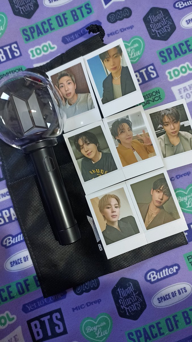 leethfreitas's tweet photo. ✨ Feedback Positivo ✨
@katsstore_kpop mais uma vez muito obrigada por trazer ela pra mim 🥹 Até fiz uma roupinha pra ela 🥰

#CegArmyBomb https://t.co/yw2fFRwbF3
