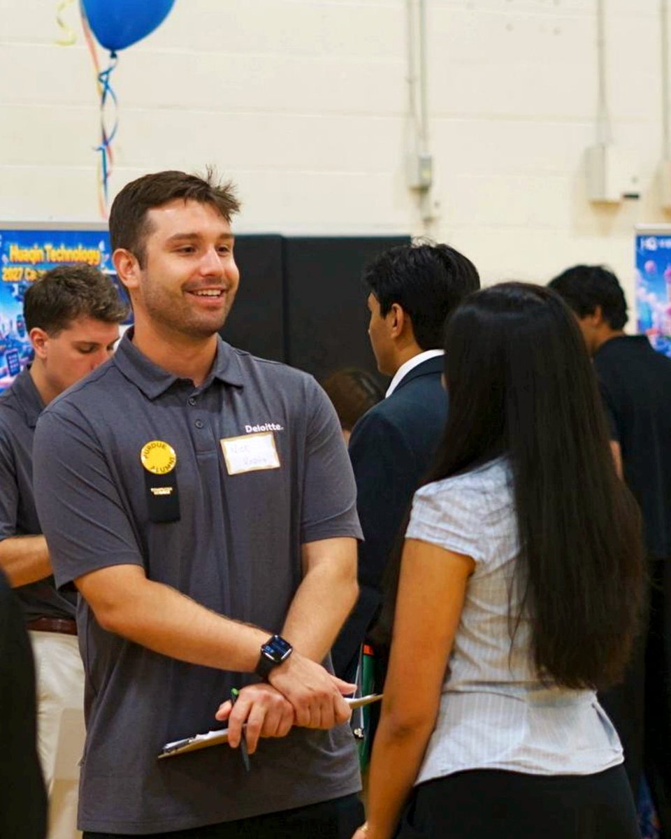 PurdueCS's tweet photo. 50 companies. 184 recruiters. 1,523 Purdue CS students. On Monday, students attended the Purdue Computer Science Career Fair with employers to take the next step toward their futures.
#PurdueCS #BoilerUp https://t.co/oQ4EblDl1q