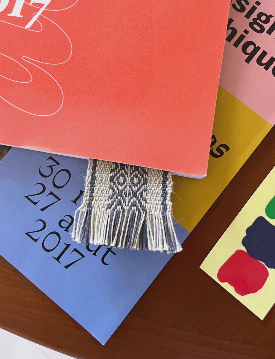 86tkDqgOZKDK5Al's tweet photo. DIY 15-minute woven bookmark made from scrap fabric! Turn old T-shirt strips into a cute, functional book accessory that’s totally one-of-a-kind ， https://t.co/tgM938Kco8