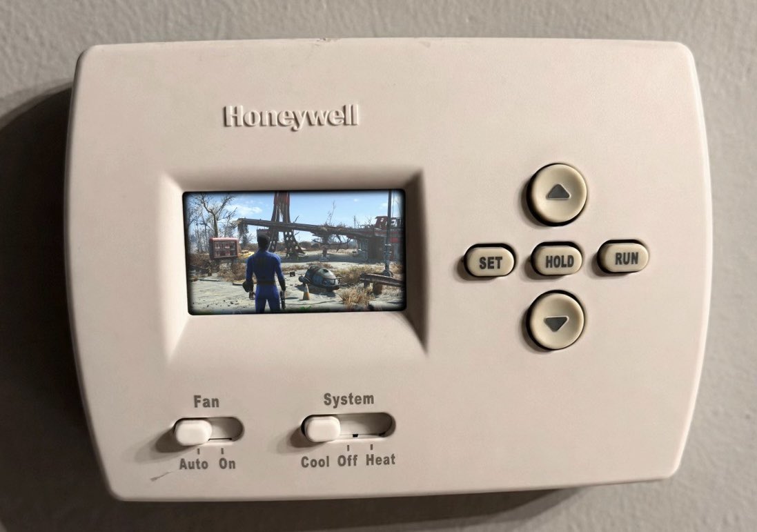 FilmsFallout's tweet photo. Fallout 4 runs smoother now! https://t.co/KM5vvk485W
