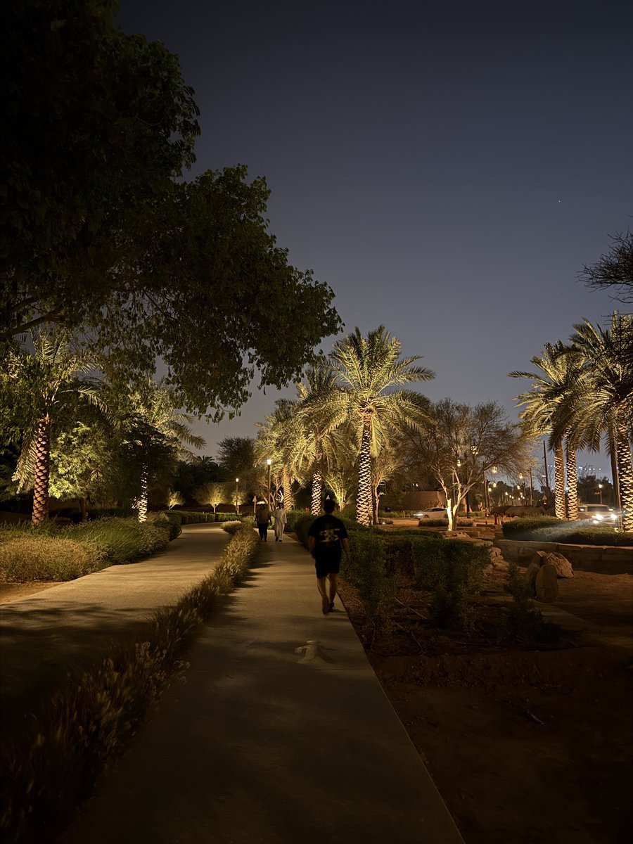 thekingdom_ksa's tweet photo. اجمل ممشى في الرياض.. هدوء وجمال بعيدًا عن الزحام ✨🌳 https://t.co/aZHdDH1GMc