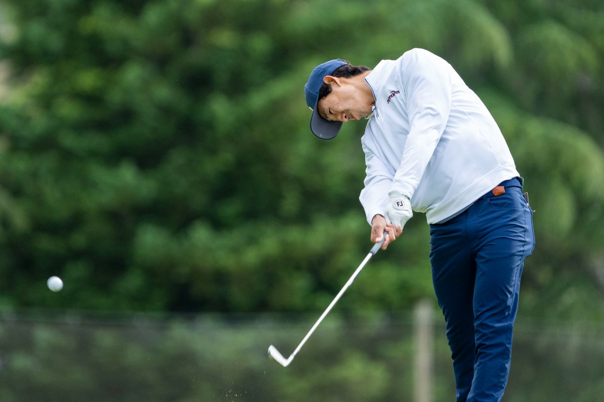 PepperdineMGOLF's tweet photo. Holy cow, Carson Kim! 😳

3 consecutive birdies has him four-under for the day so far to lead the team. To the back nine we go in round 1!

📊 https://t.co/NZxgGNwAKK

#MakeWave | @PepperdineWaves https://t.co/k35KI8da0R