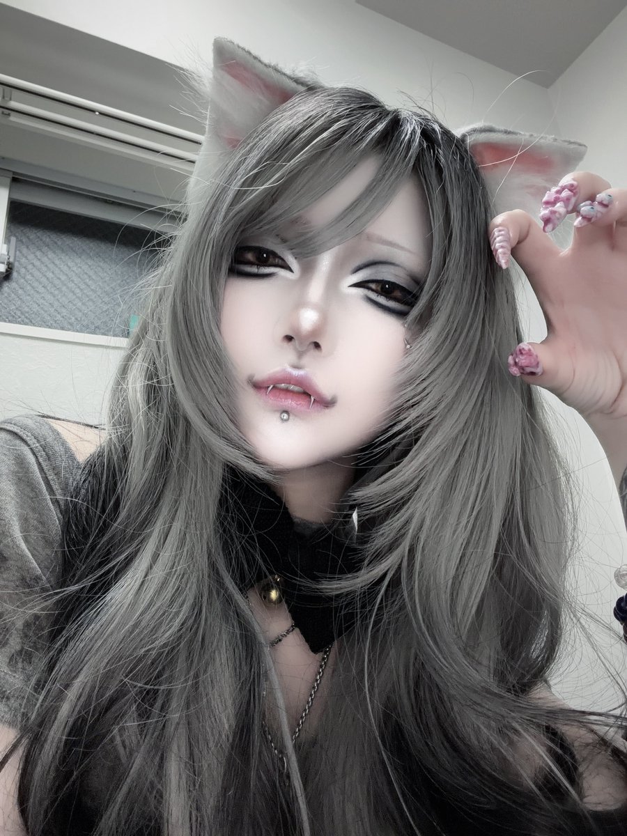 rem_mazari's tweet photo. にゃーん(笑) https://t.co/t7Om3hjv3s